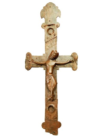 Cristo de bronce del siglo XIV