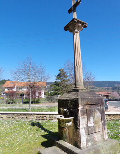 Fuente situada junto a la ermita.