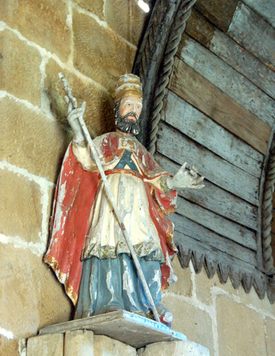 Imagen barroca de San Pedro, cotitular, junto a San Pablo de esta ermita.