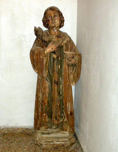 Imagen de San Pantaleón que en origen se custodiaba en la gruta.